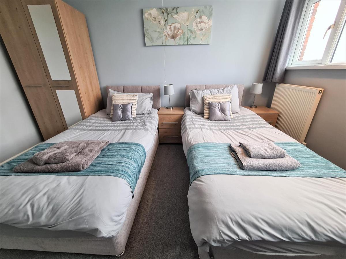 3 Bedroom Apartment Coventry - Hosted By Coventry Accommodation Zewnętrze zdjęcie